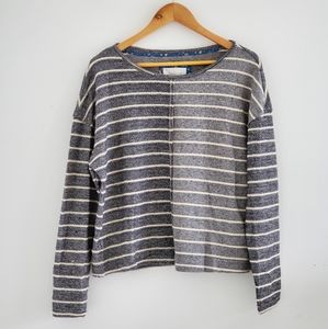 Devin Textured Pullover Top size Medium Navy/White